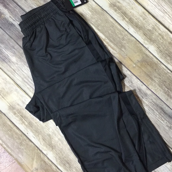 Nike Other - Nike Dark gray w/ black stripe drip fit NWT XL